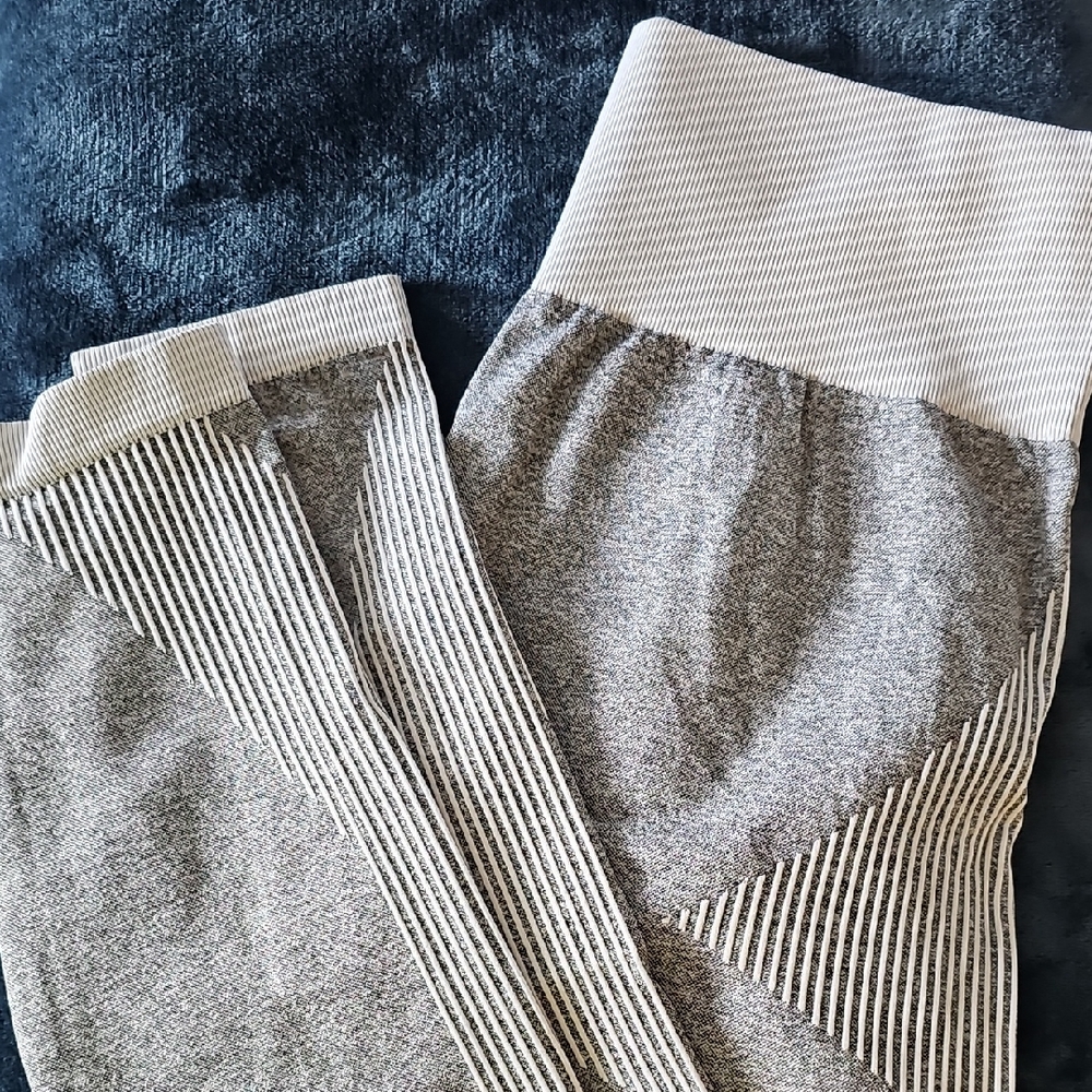 Stylish Gray Leggings